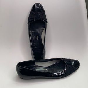 Ferragamo black patent flats shoes 7.5
